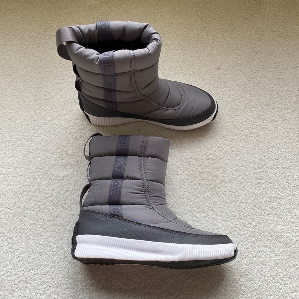 Sorel waterproof winter boots